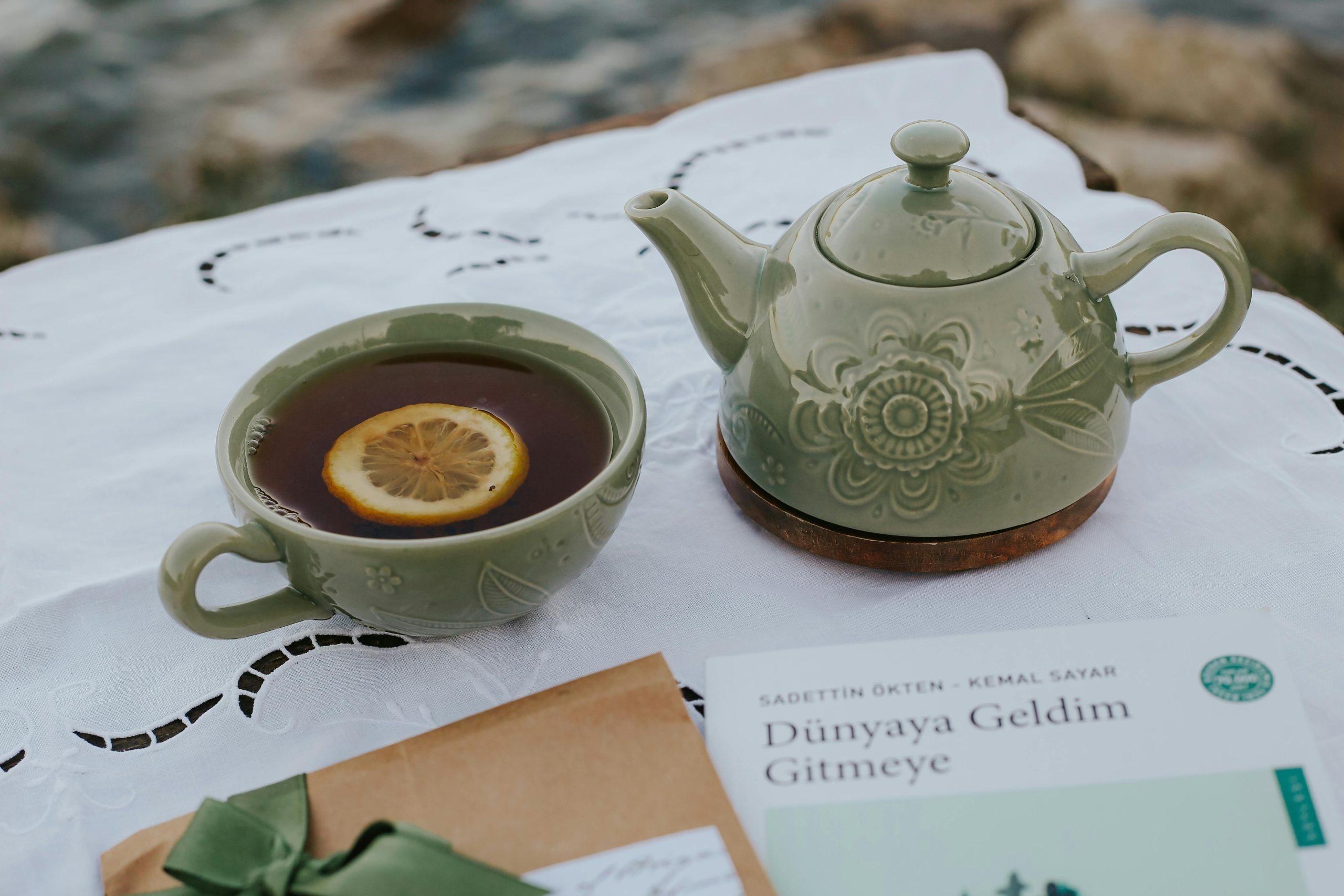 lemon balm tea cup