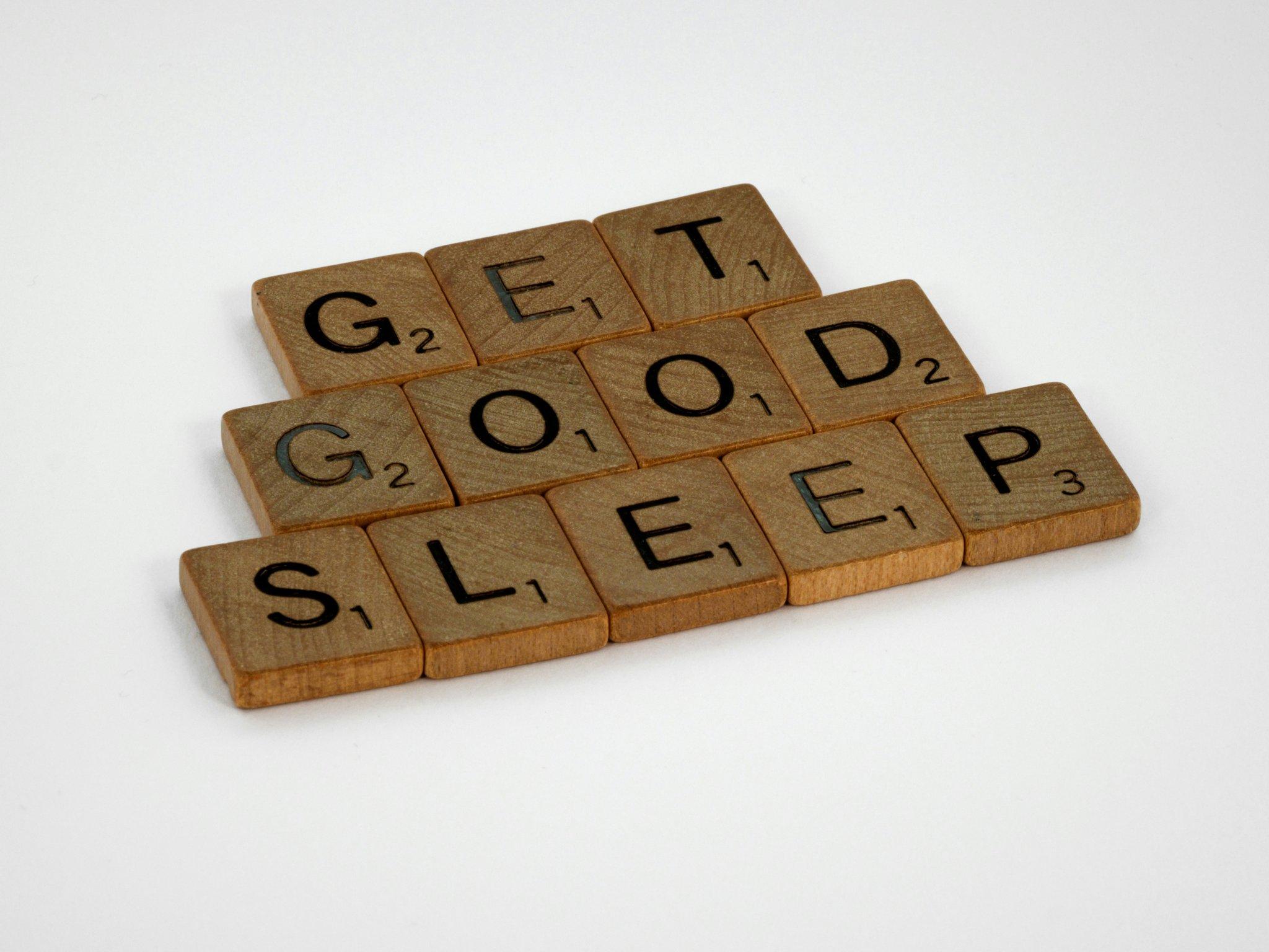 Infographic showing 60% of adults struggle with poor sleep